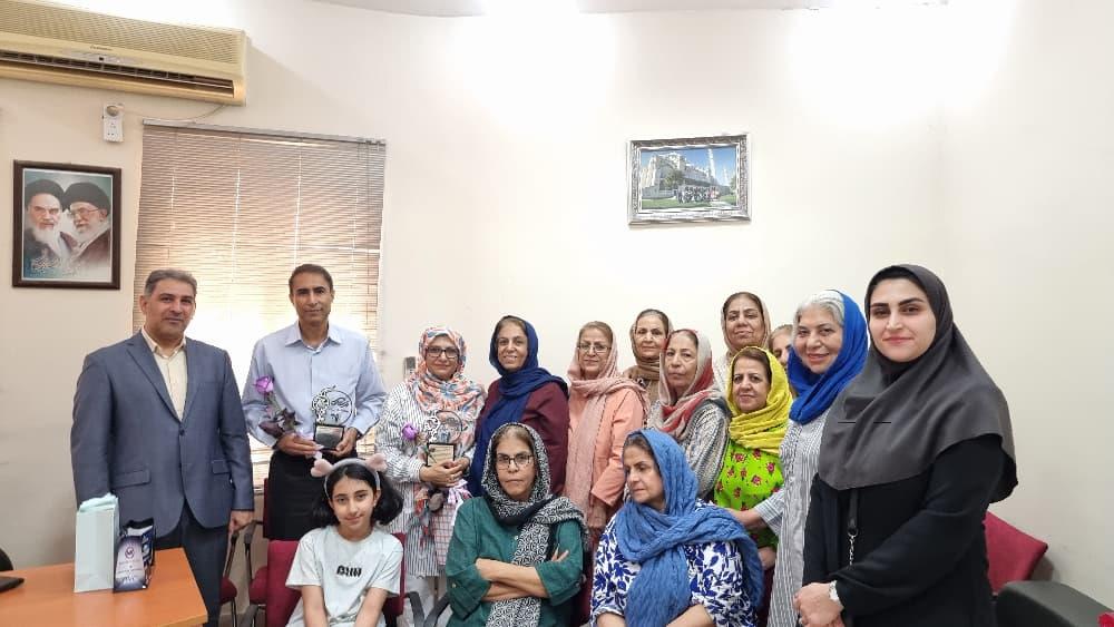 مدیر صندوق بازنشستگی هرمزگان از پزشکان خانه امید بندرعباس تجلیل کرد